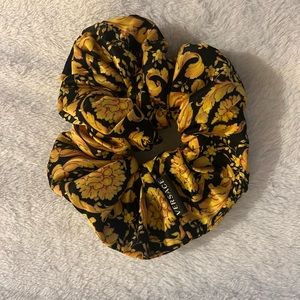 Versace print scrunchie